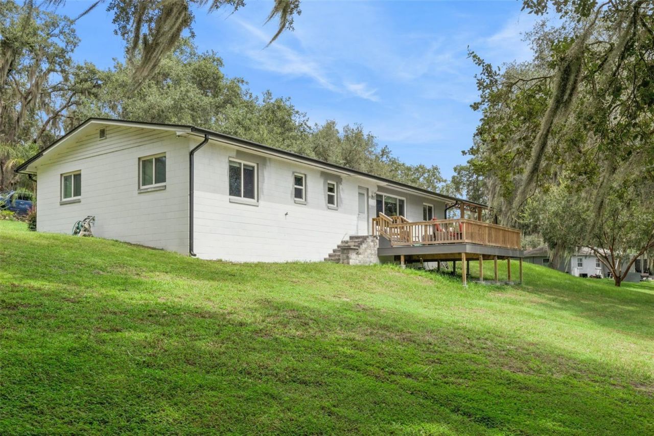 1476 Spring Lake Road, Fruitland Park, FL 34731 Photo