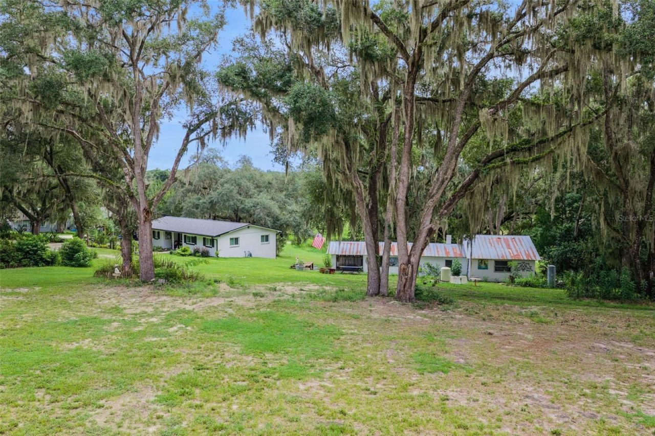 1476 Spring Lake Road, Fruitland Park, FL 34731 Photo