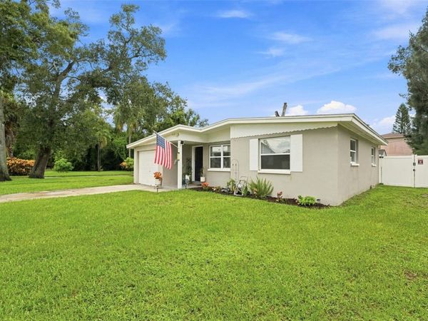 1773 EZELLE AVENUE , LARGO, FL 33770