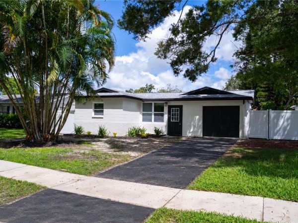 9111 109TH AVENUE, SEMINOLE, FL 33777