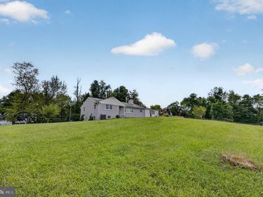 10022 COLVIN RUN, GREAT FALLS, VA 22066