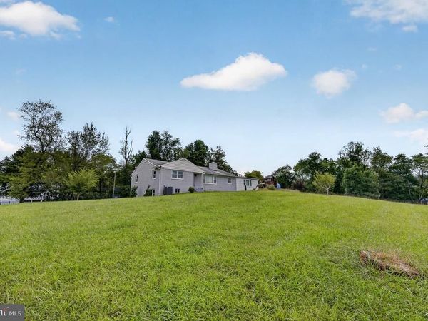 10022 COLVIN RUN, GREAT FALLS, VA 22066