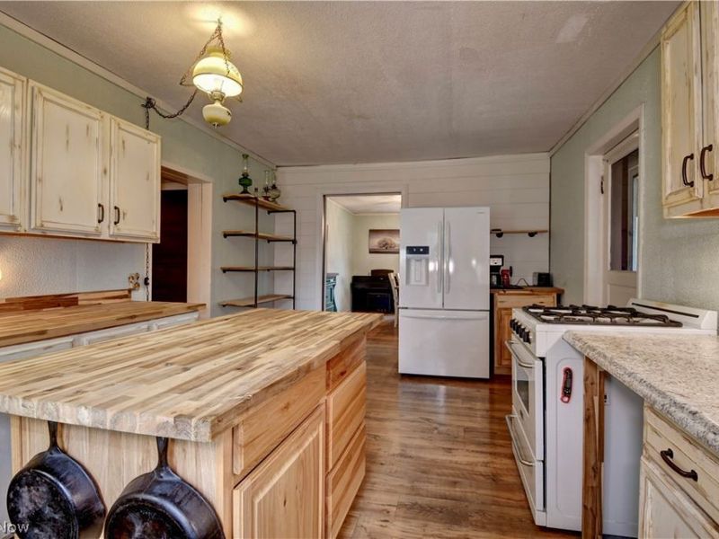 1279 Fox Avenue SE, Paris, OH 44669 Photo 14
