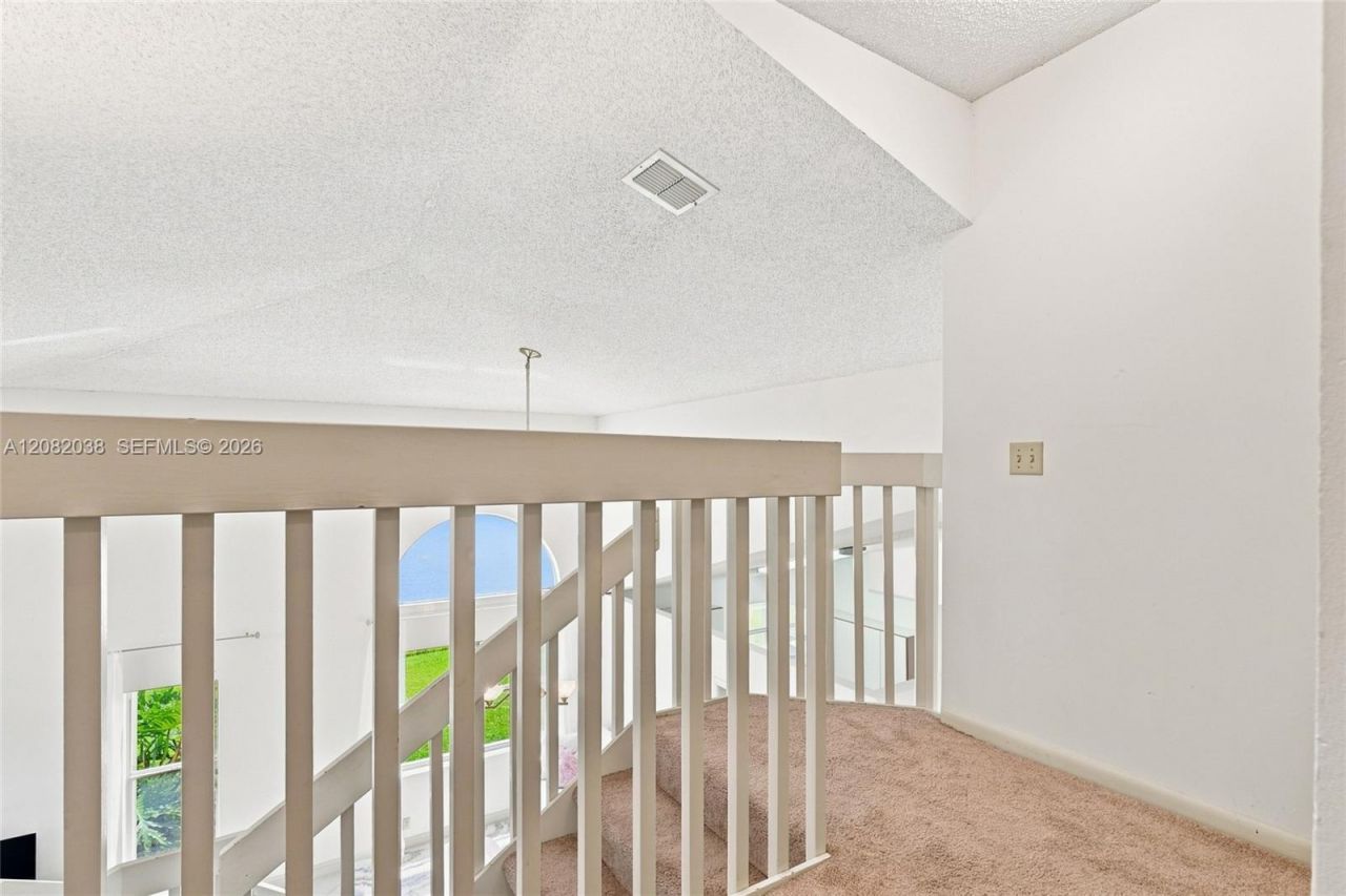 2873 Oak Park Cir, Davie, FL 33328 Photo