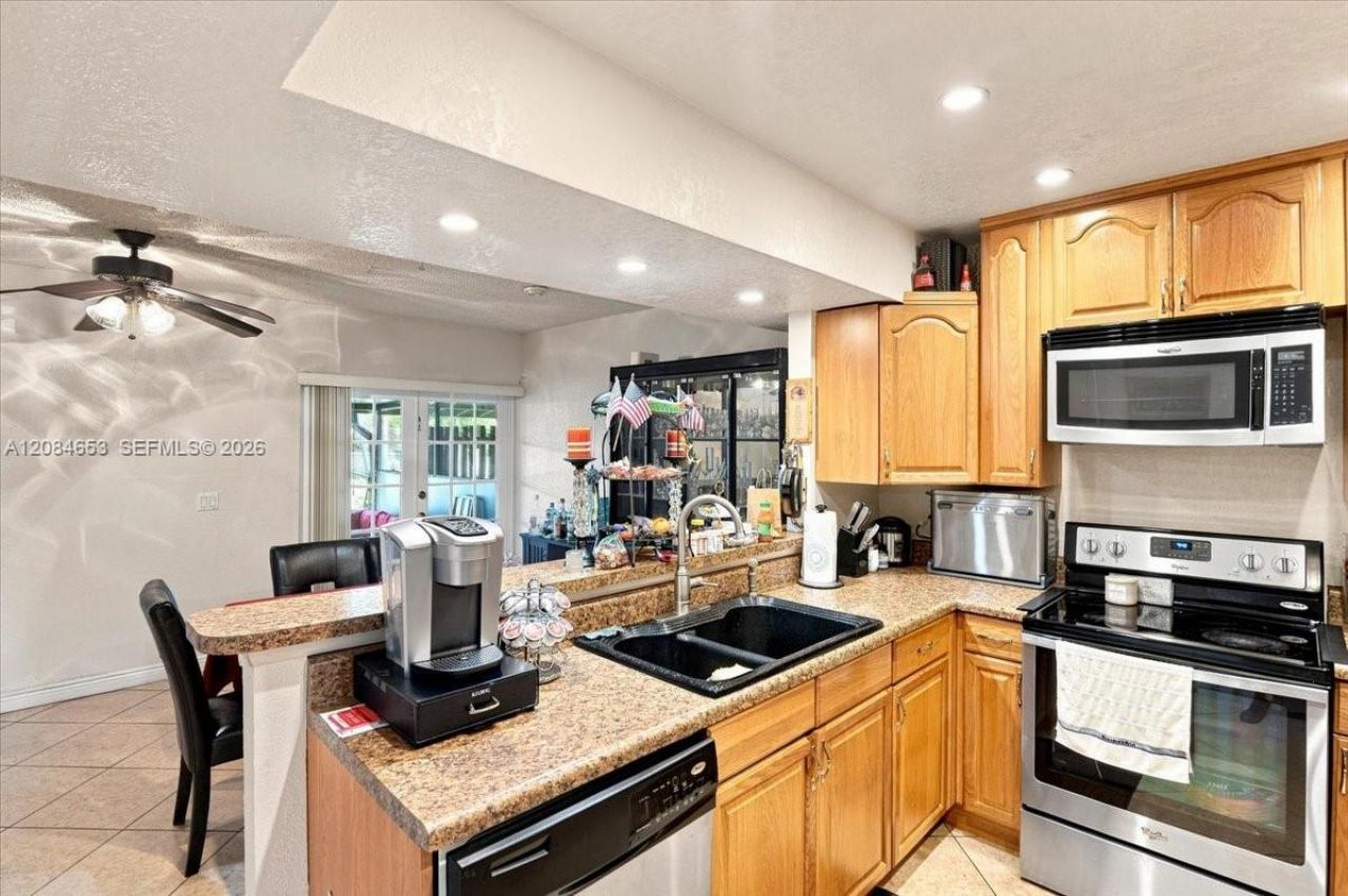 7597 NW 75th Ave, Tamarac, FL 33321 Photo