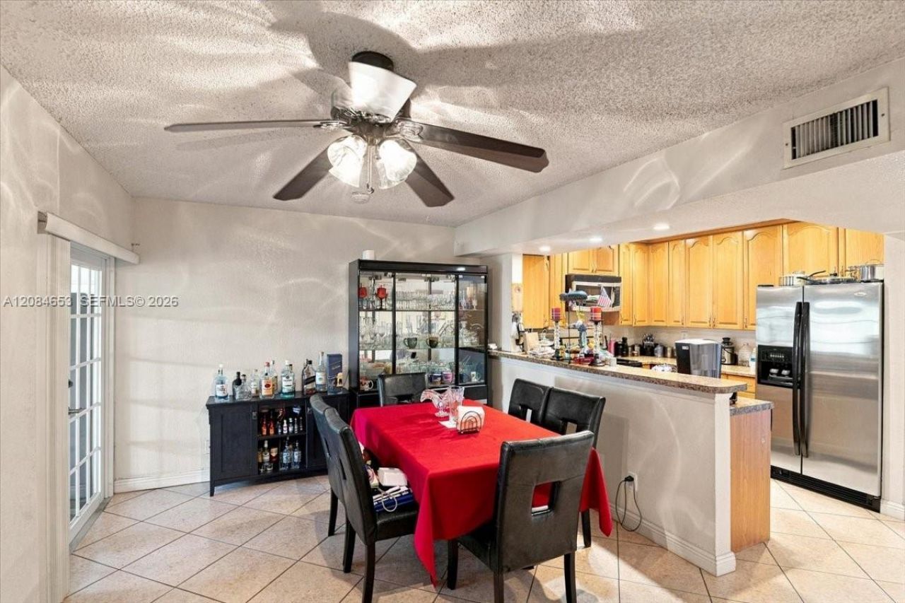 7597 NW 75th Ave, Tamarac, FL 33321 Photo