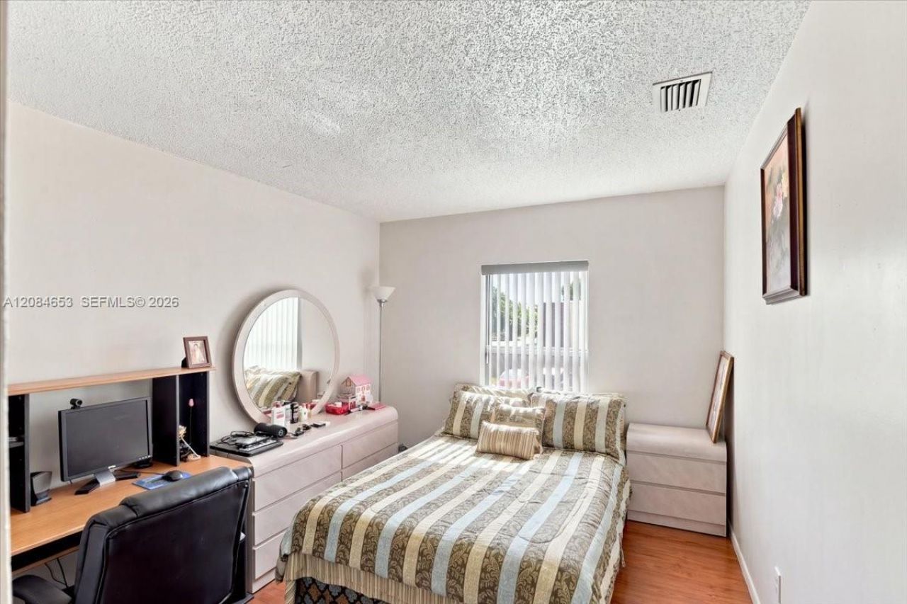 7597 NW 75th Ave, Tamarac, FL 33321 Photo
