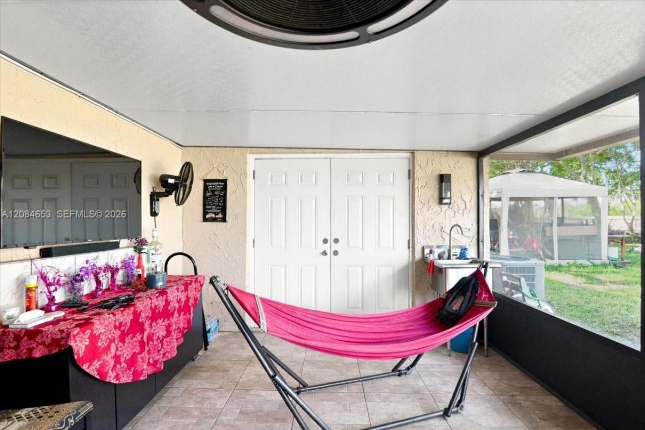 7597 NW 75th Ave, Tamarac, FL 33321 Photo