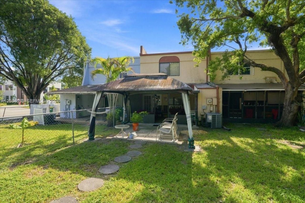 7597 NW 75th Ave, Tamarac, FL 33321 Photo