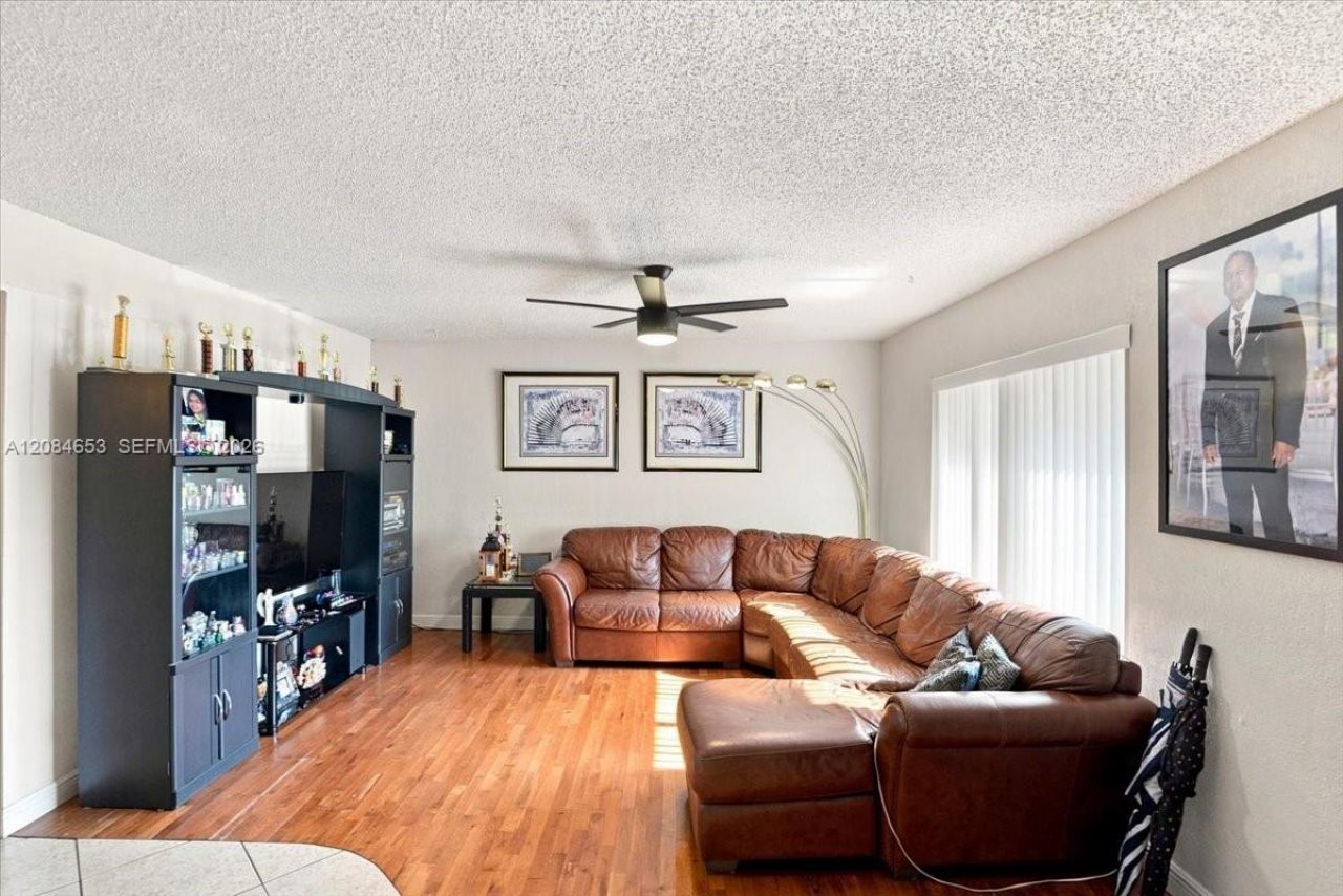 7597 NW 75th Ave, Tamarac, FL 33321 Photo