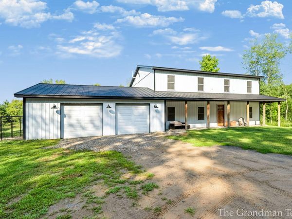 9418 Deer Valley Drive, Greenville, MI 48838