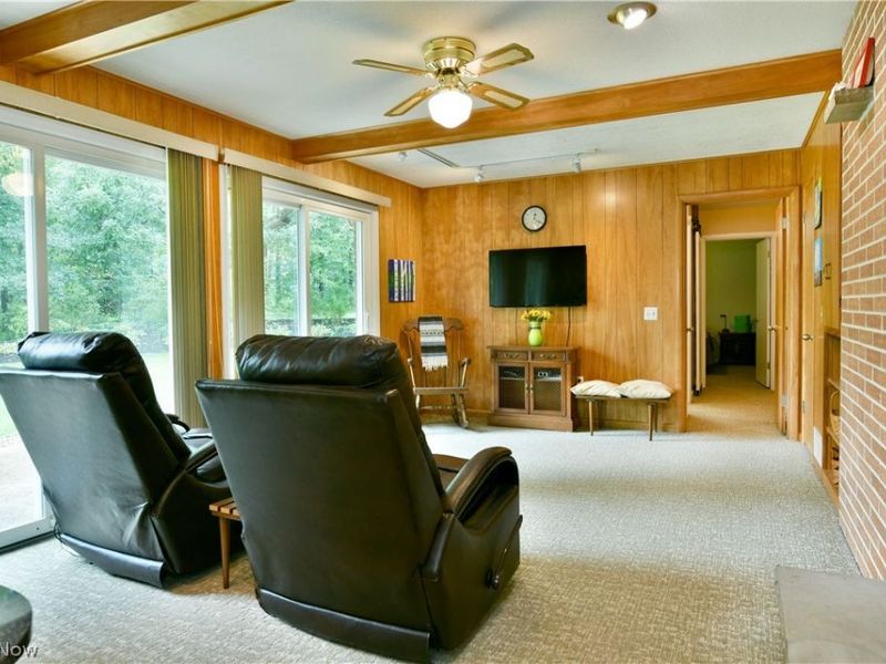 8637 Squirrel Hill Drive NE, Warren, OH 44484 Photo 18