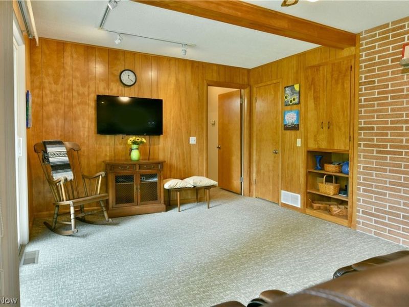 8637 Squirrel Hill Drive NE, Warren, OH 44484 Photo 19