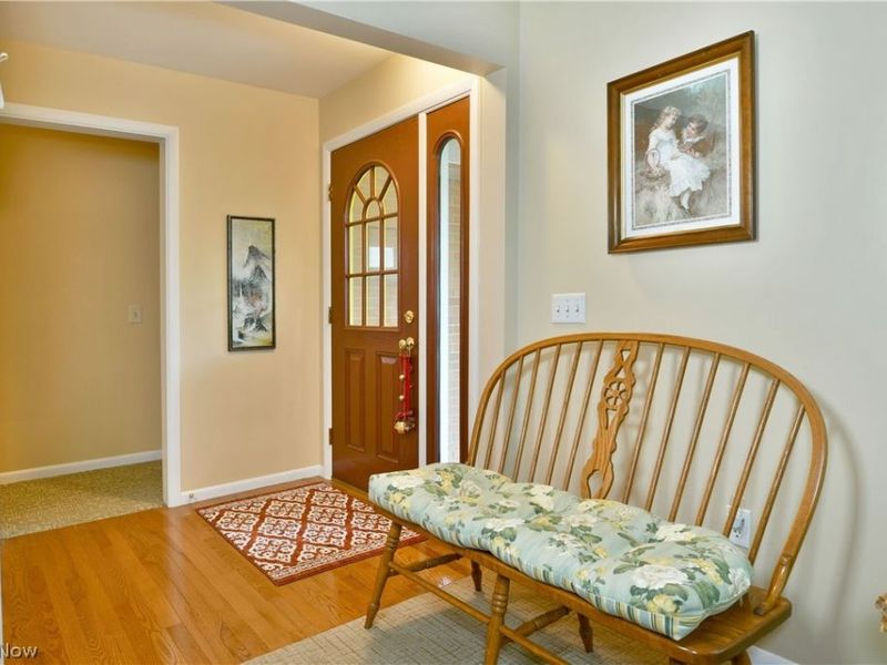 8637 Squirrel Hill Drive NE, Warren, OH 44484 Photo 4
