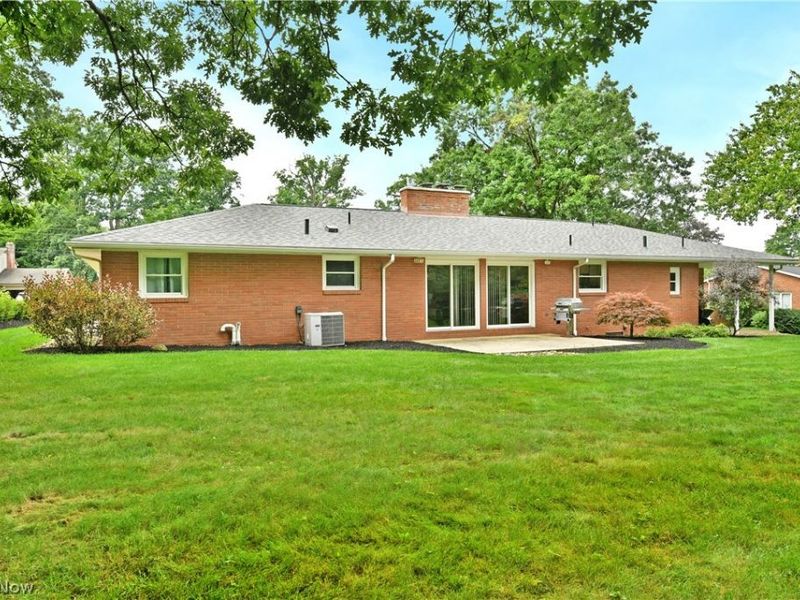 8637 Squirrel Hill Drive NE, Warren, OH 44484 Photo 46
