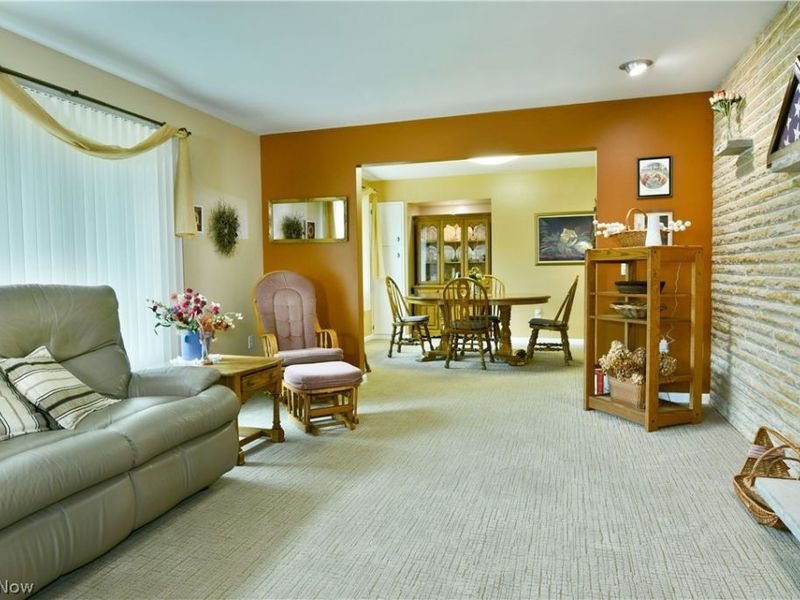 8637 Squirrel Hill Drive NE, Warren, OH 44484 Photo 8