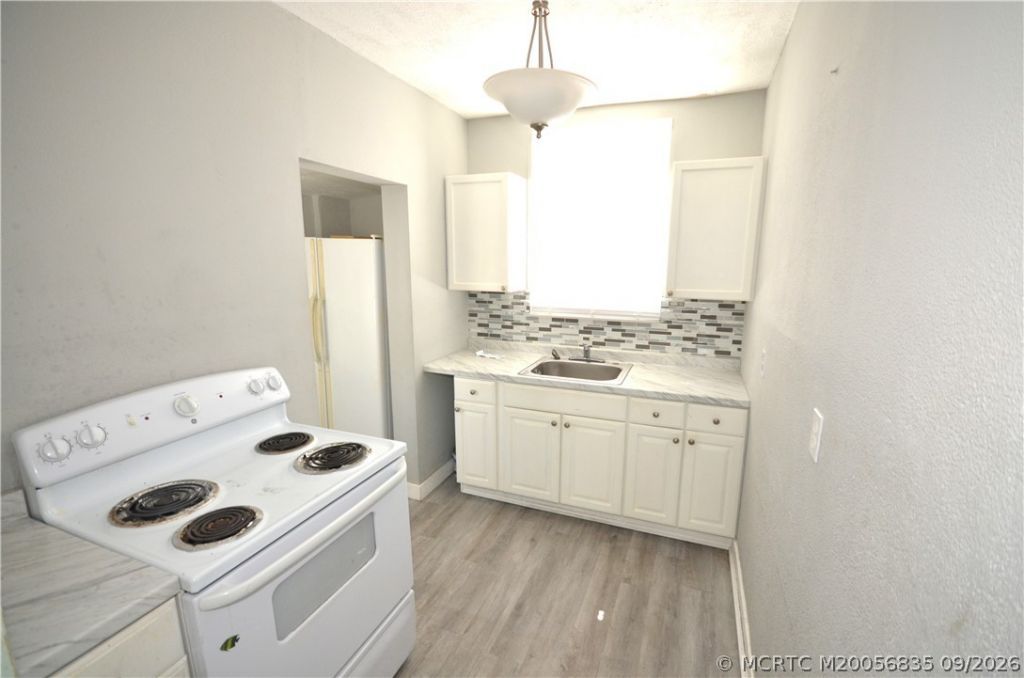 649 SW Cleveland Avenue , Stuart, FL 34994 Photo