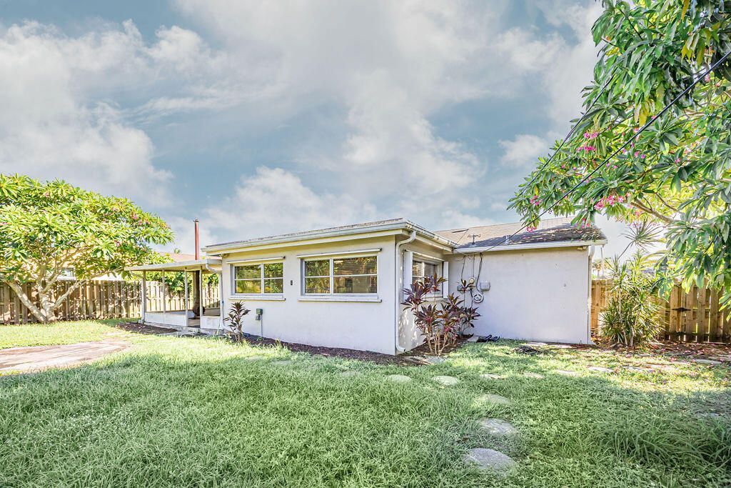 1750 16th Avenue N, Lake Worth Beach, FL 33460 Photo