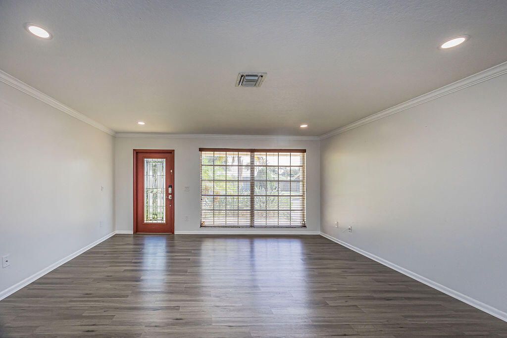 1750 16th Avenue N, Lake Worth Beach, FL 33460 Photo