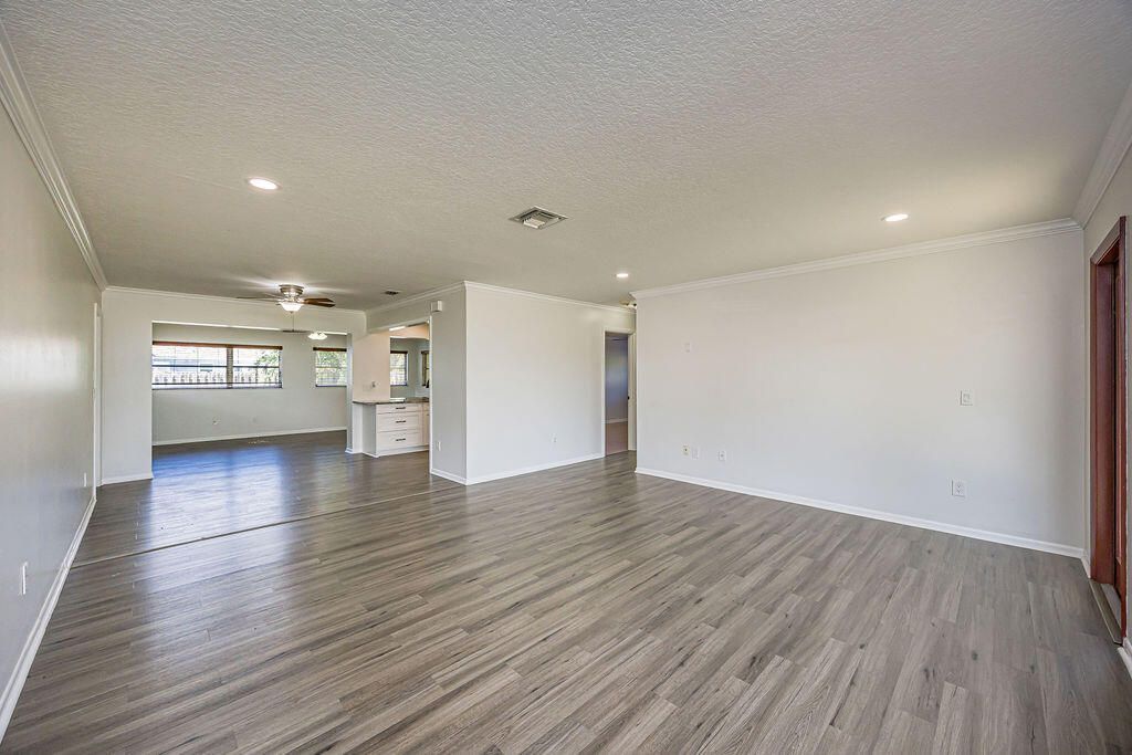 1750 16th Avenue N, Lake Worth Beach, FL 33460 Photo