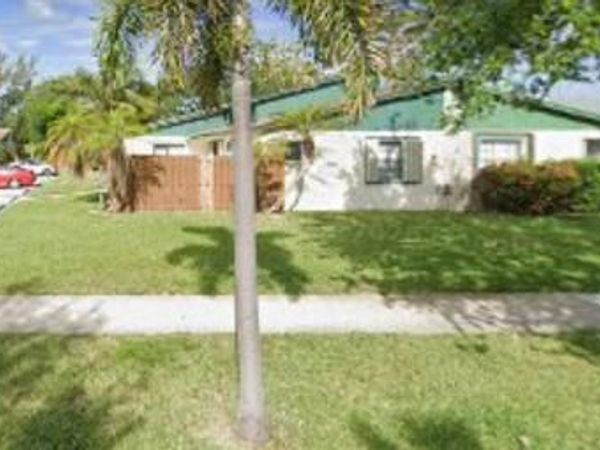 1001 MANOR Drive, Palm Springs, FL 33461