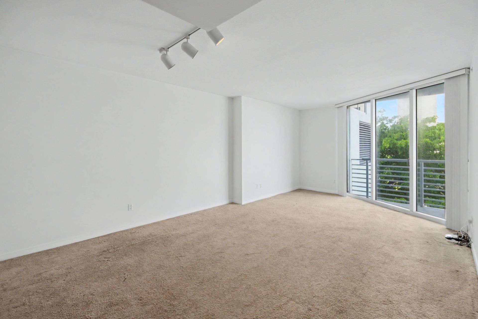335 S Biscayne Boulevard, Unit 1002, Miami, FL 33131 Photo