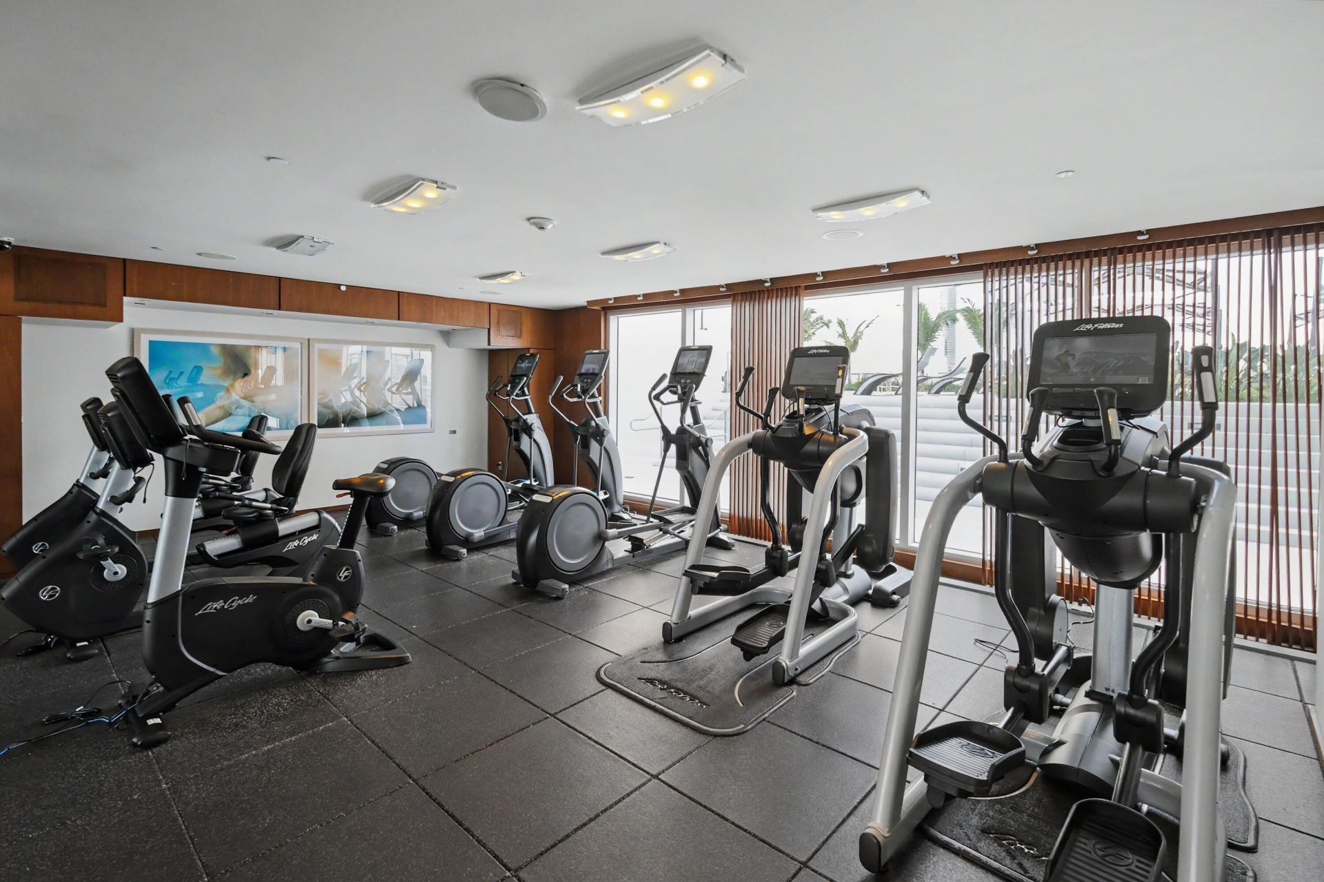 335 S Biscayne Boulevard, Unit 1002, Miami, FL 33131 Photo