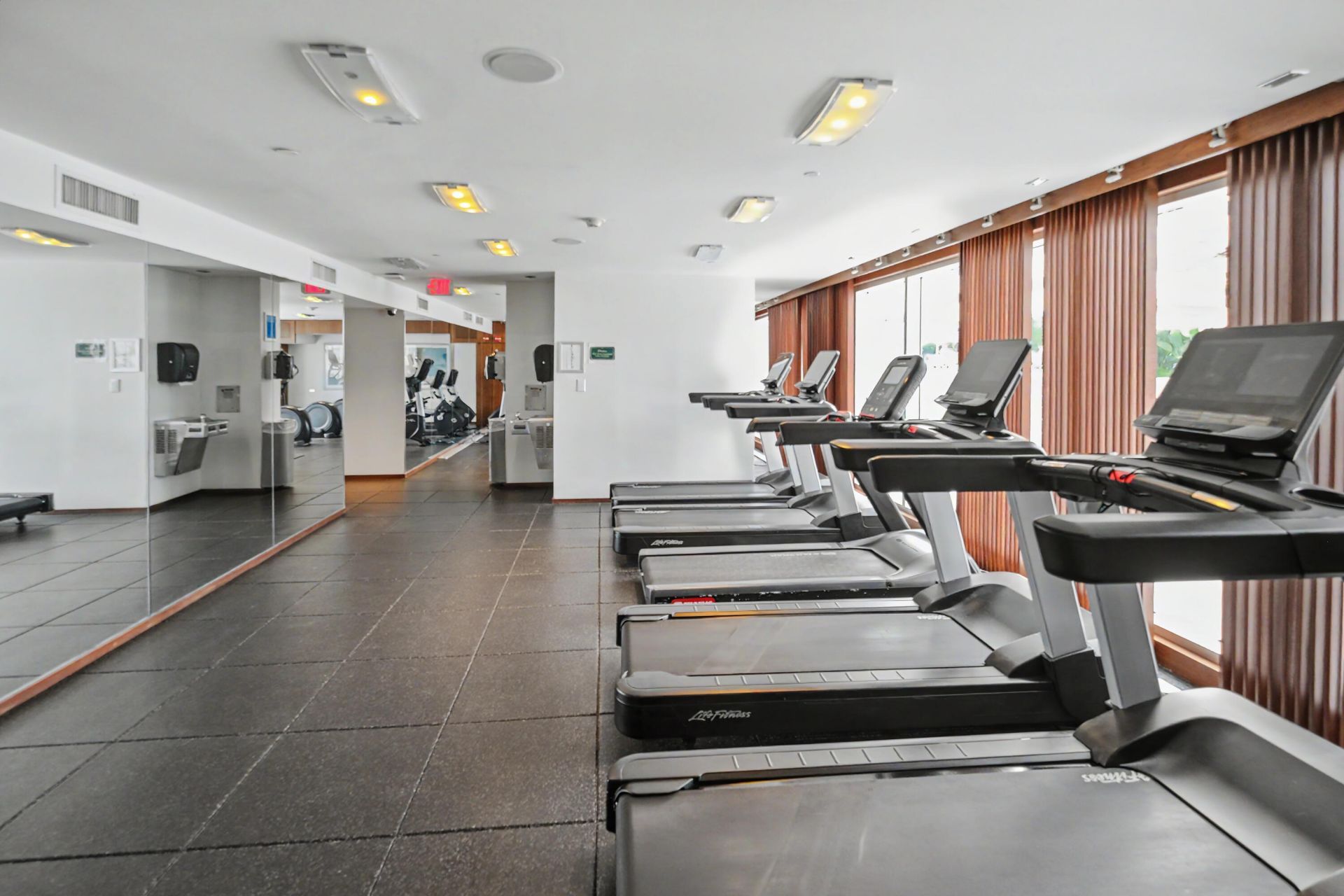 335 S Biscayne Boulevard, Unit 1002, Miami, FL 33131 Photo
