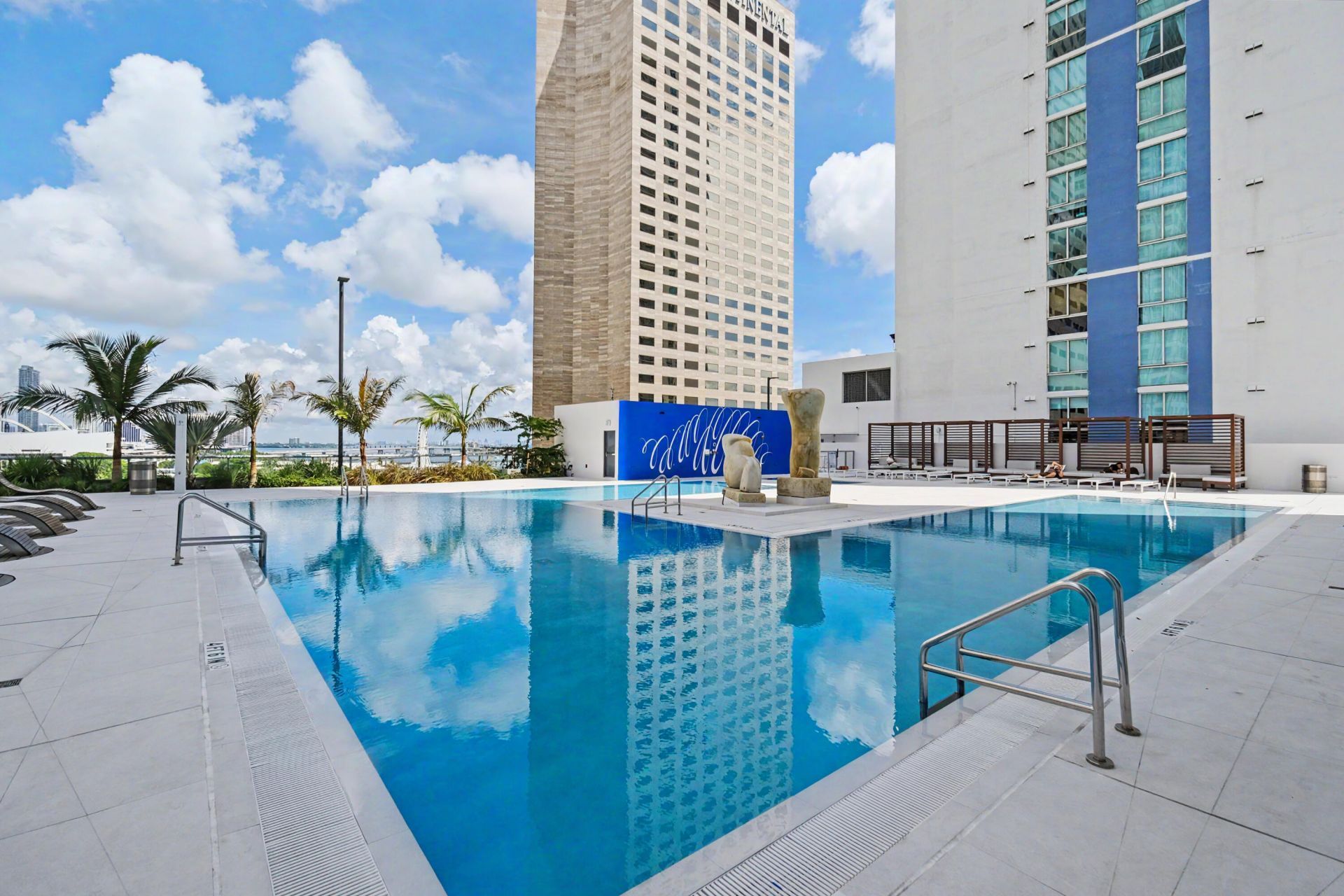 335 S Biscayne Boulevard, Unit 1002, Miami, FL 33131 Photo