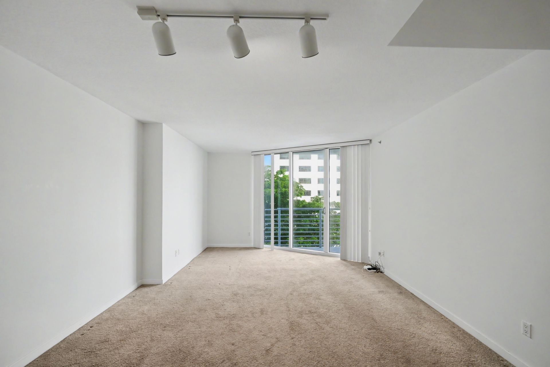 335 S Biscayne Boulevard, Unit 1002, Miami, FL 33131 Photo
