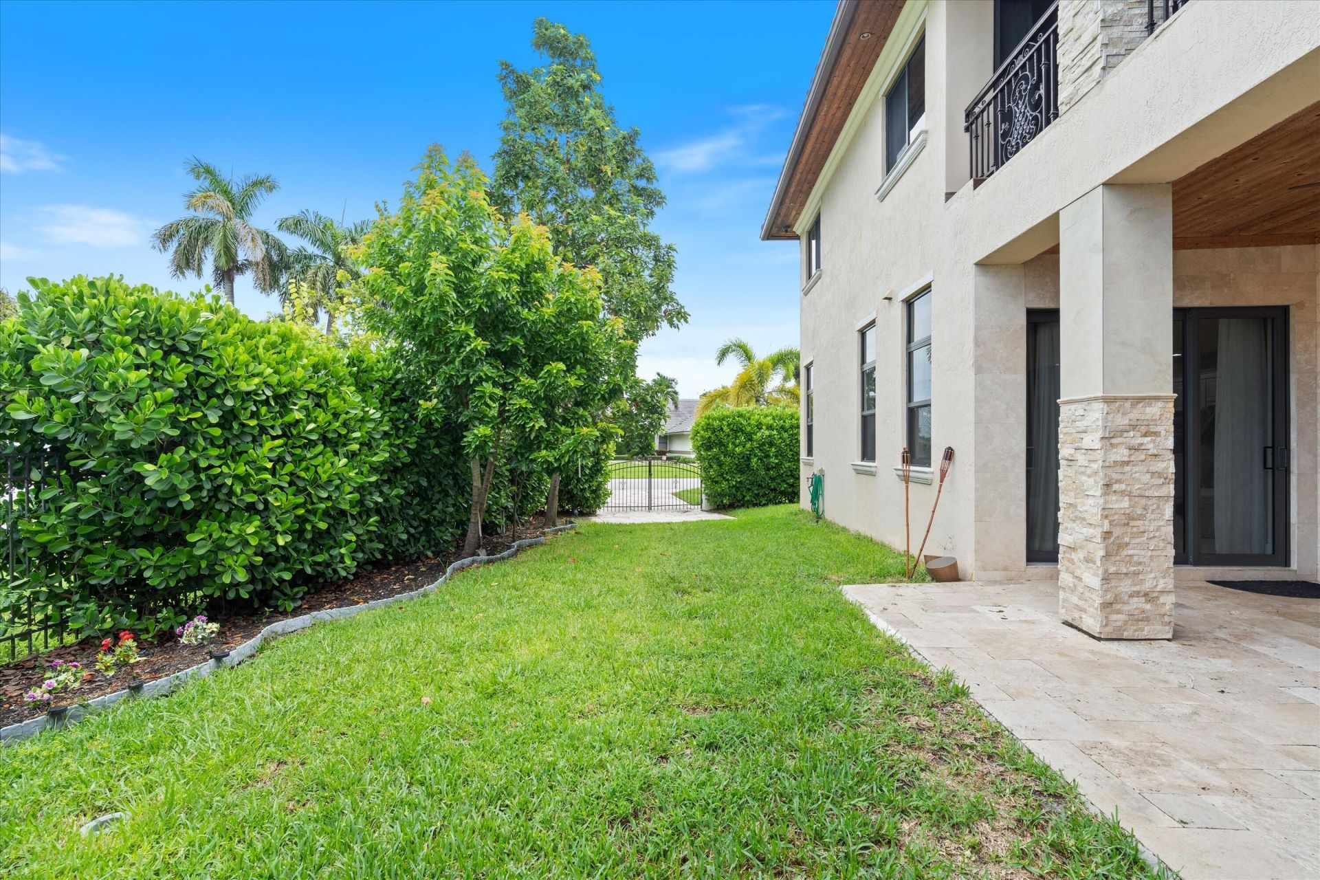 301 Sandalwood Lane, Boca Raton, FL 33487 Photo