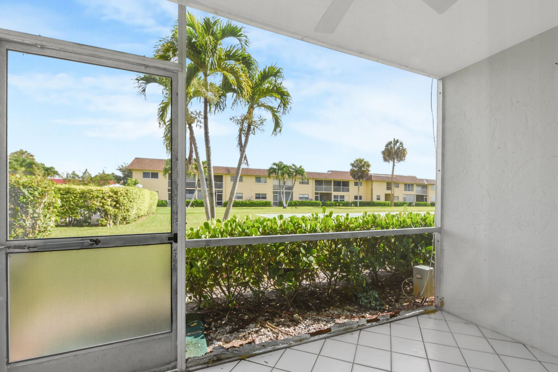 9851 Sandalfoot Boulevard, Unit 210, Boca Raton, FL 33428 Photo