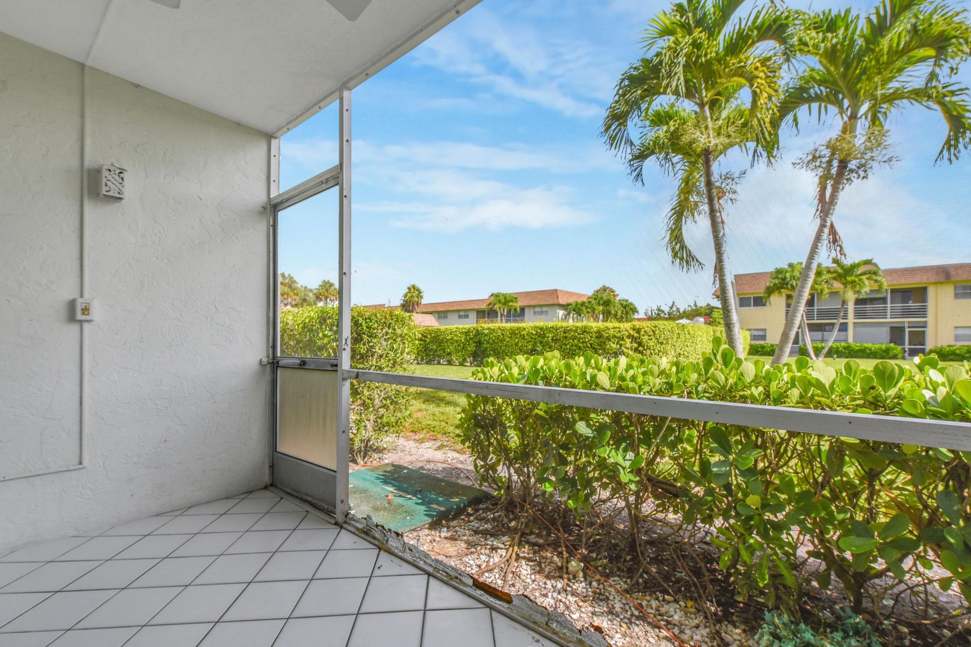 9851 Sandalfoot Boulevard, Unit 210, Boca Raton, FL 33428 Photo
