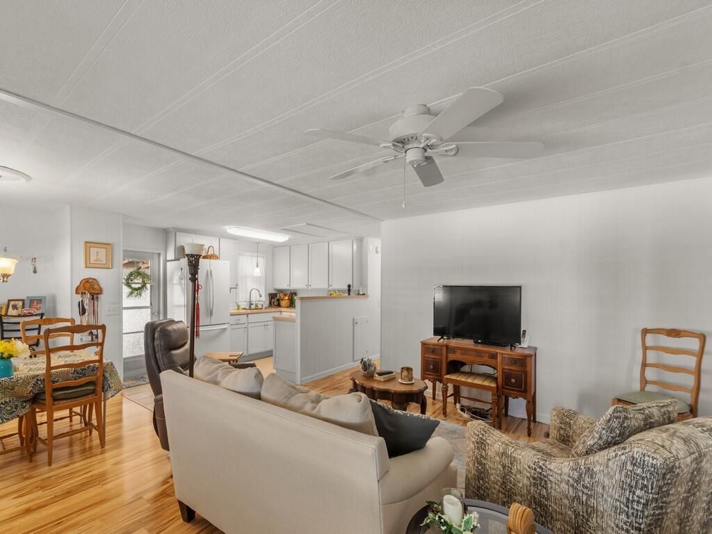 212 NE Forrest Court, Jensen Beach, FL 34957 Photo