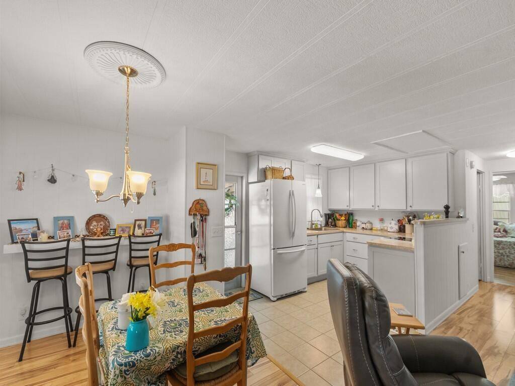 212 NE Forrest Court, Jensen Beach, FL 34957 Photo