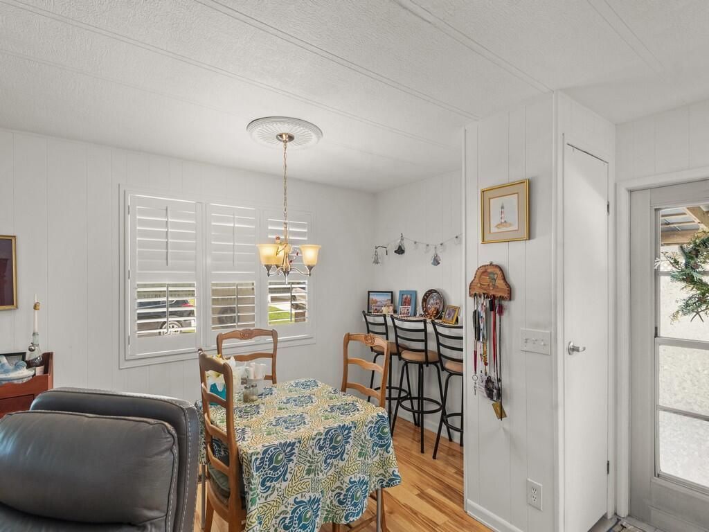 212 NE Forrest Court, Jensen Beach, FL 34957 Photo