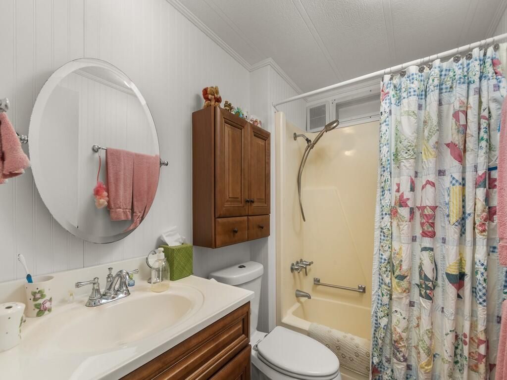 212 NE Forrest Court, Jensen Beach, FL 34957 Photo