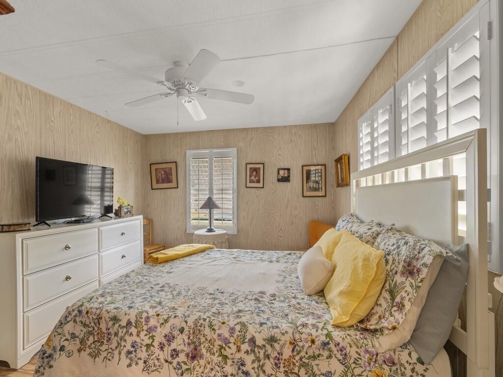 212 NE Forrest Court, Jensen Beach, FL 34957 Photo