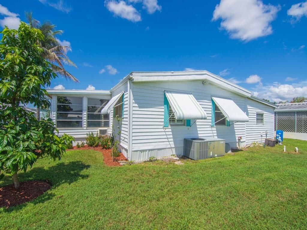212 NE Forrest Court, Jensen Beach, FL 34957 Photo