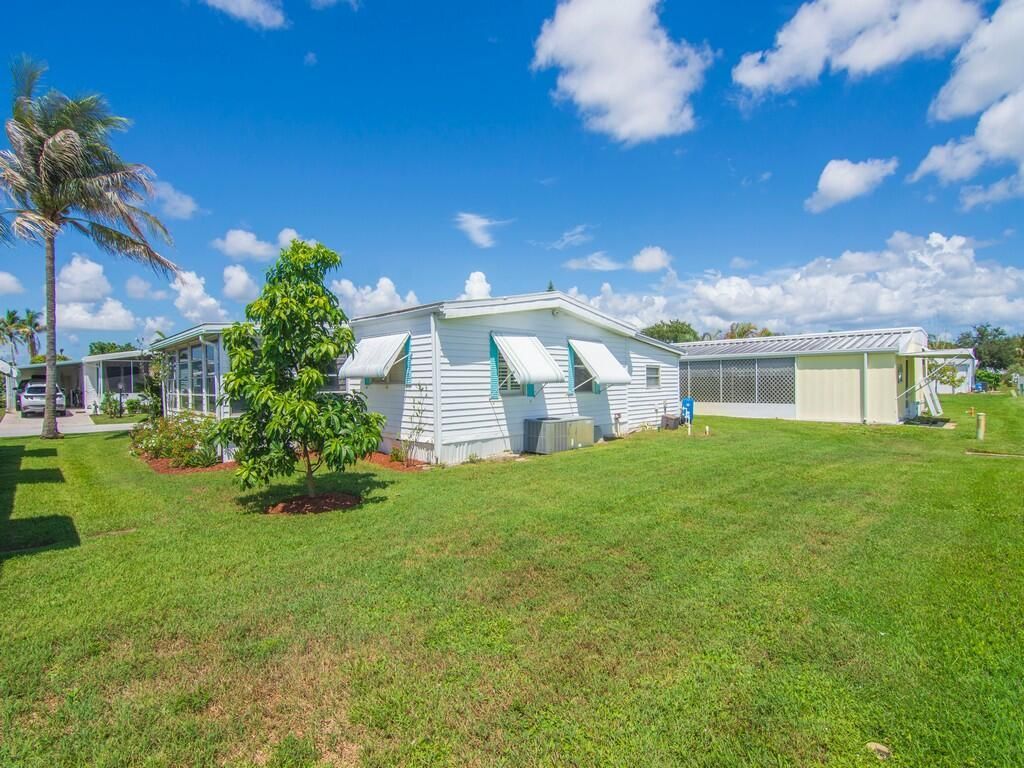 212 NE Forrest Court, Jensen Beach, FL 34957 Photo