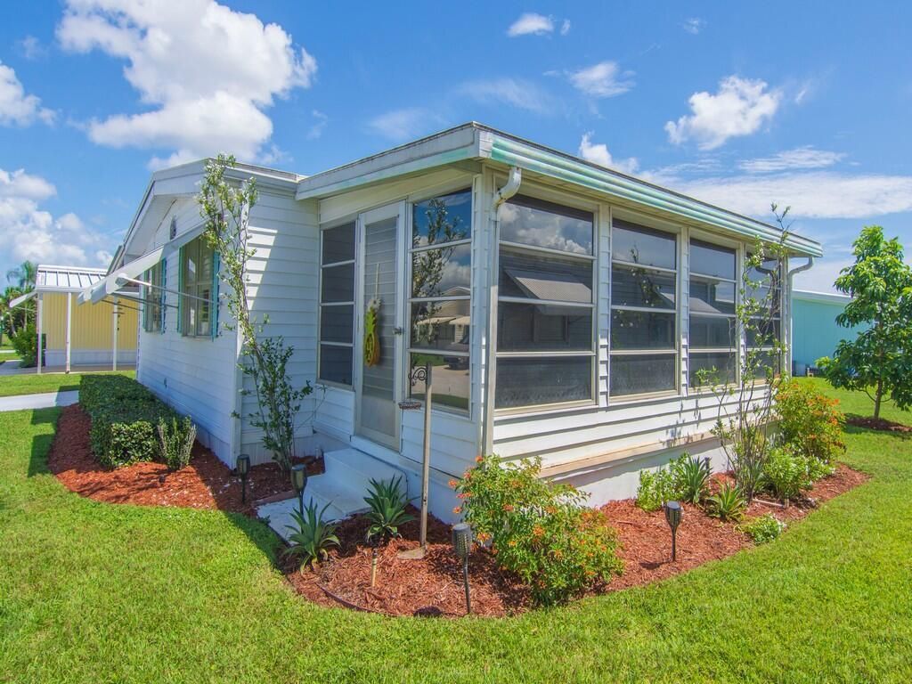 212 NE Forrest Court, Jensen Beach, FL 34957 Photo