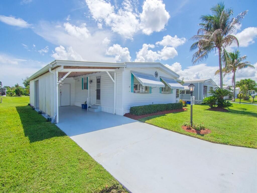 212 NE Forrest Court, Jensen Beach, FL 34957 Photo