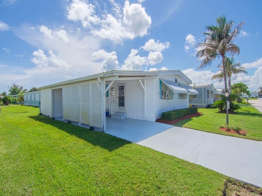 212 NE Forrest Court, Jensen Beach, FL 34957 Photo