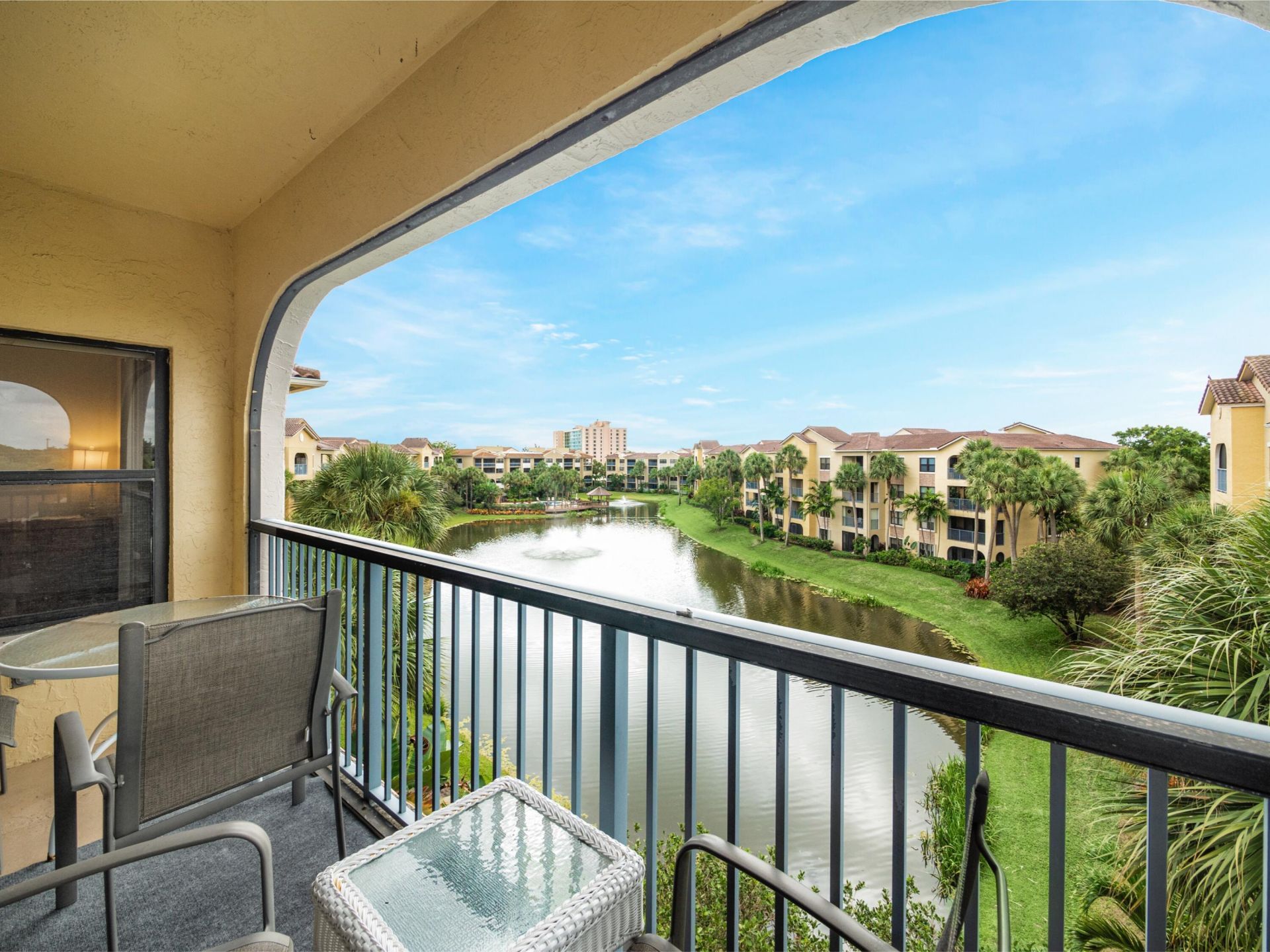 200 Uno Lago Drive, Unit 405, Juno Beach, FL 33408 Photo