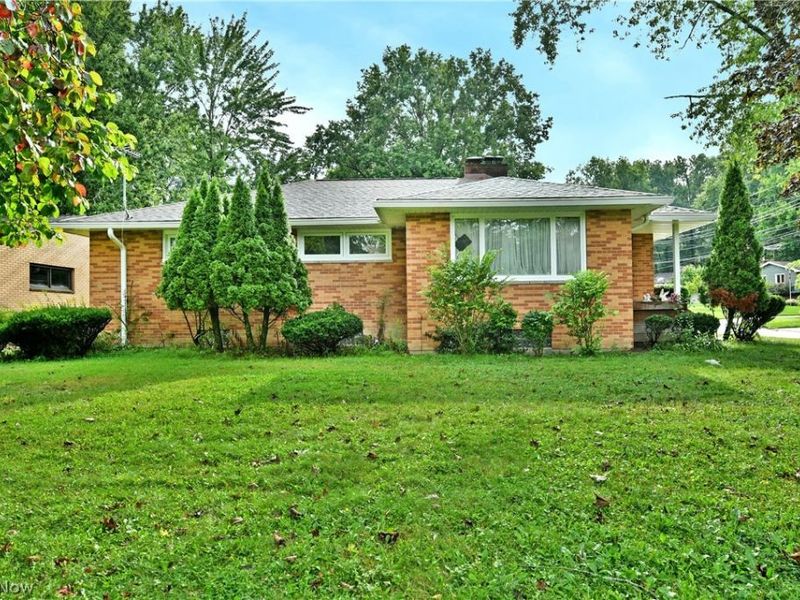 1265 North Road NE, Warren, OH 44483 Photo 2