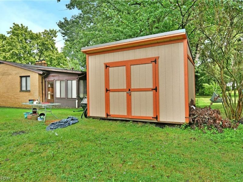 1265 North Road NE, Warren, OH 44483 Photo 8