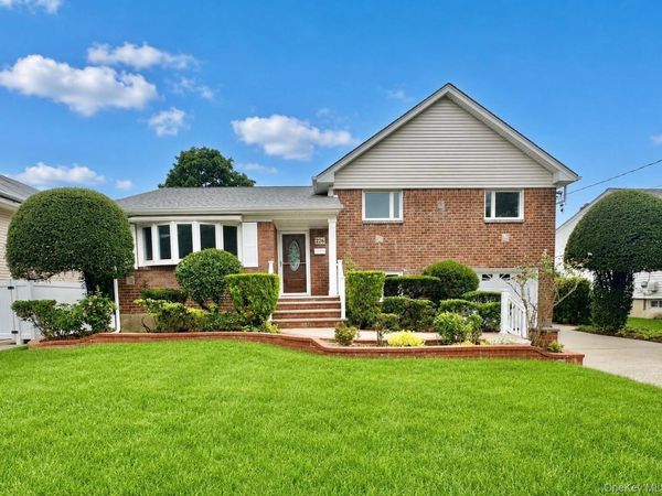 226 Vincent Drive , East Meadow, NY 11554