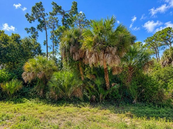 17129 NIXON AVENUE , PORT CHARLOTTE, FL 33948