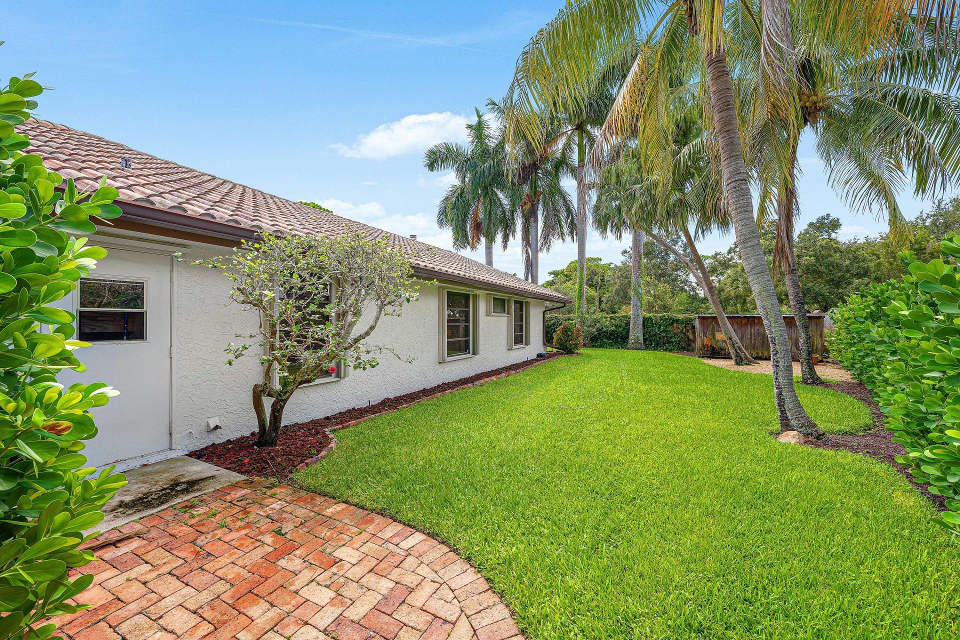 2570 NW 27th Street, Boca Raton, FL 33434 Photo