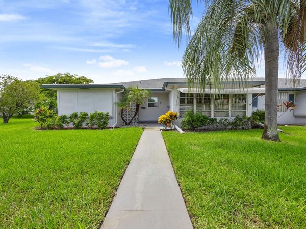 1082 NORTH Drive, Unit B, Delray Beach, FL 33445